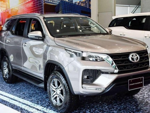 Fortuner 2021 giảm lệ phí trước bạ tháng 12, trao tay quà nóng nhận nhiều ưu đãi0