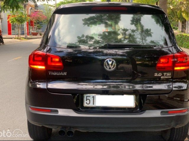 Cần bán xe Volkswagen Tiguan 2.0 AT đời 2014, màu đen, nhập khẩu nguyên chiếc xe gia đình, 568 triệu2