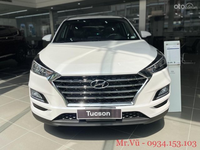 Hyundai Tucson giảm giá tốt nhất trong năm - Giảm thuế 50% - Giao xe trong tháng0