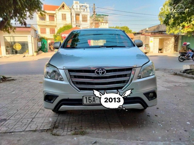 Xe Toyota Innova đời 2013 số sàn, giá cạnh tranh