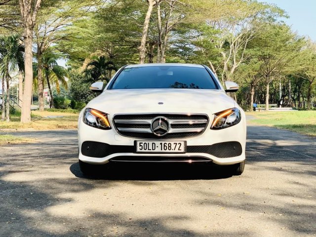 Mercedes-Benz E180 model 2020, màu trắng siêu lướt, giá tốt chính hãng