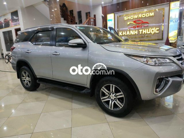 Cần bán xe Toyota Fortuner 2.5 G 4x2MT sản xuất năm 2016, màu bạc