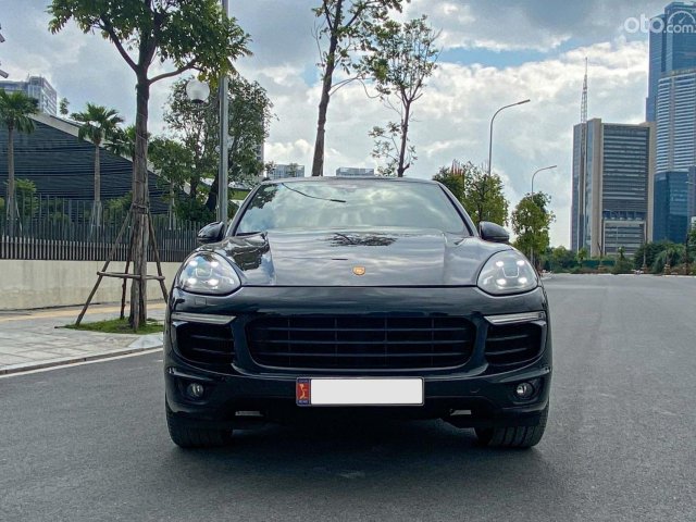 Xe Porsche Cayenne S sản xuất 2016, màu đen