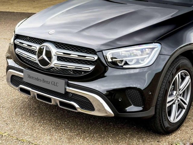 Giá lăn bánh Mercedes GLC 200 2021, xe nhiều màu giao ngay, giảm 50% phí trước bạ0