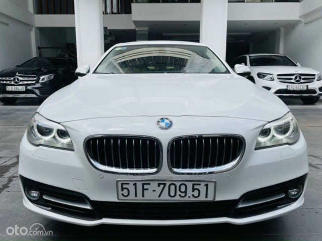 Bán BMW 520i sản xuất 2016 trắng kem, xe đẹp 30.000km, bao check hãng0