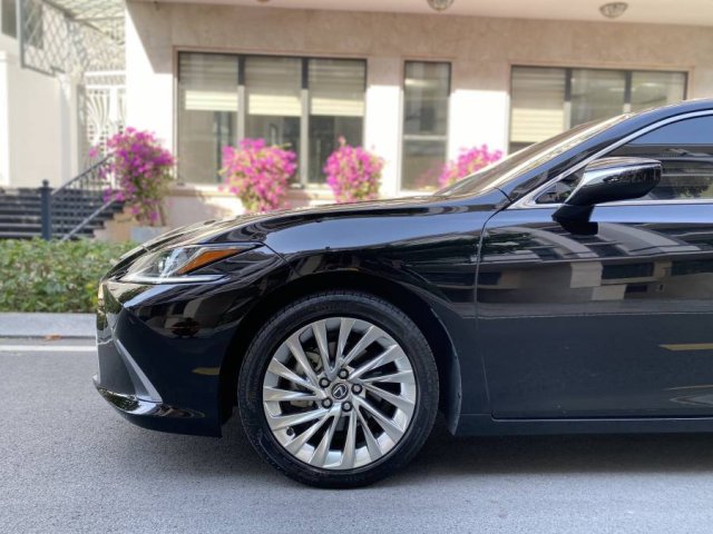 Cần bán xe Lexus ES 250 sản xuất năm 2019, màu đen, nhập khẩu nguyên chiếc3