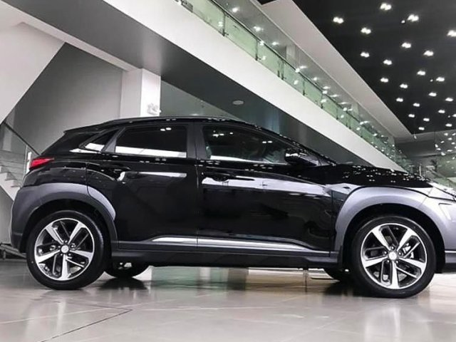 Cần bán xe Hyundai Kona sản xuất năm 2021, màu đen, 582 triệu