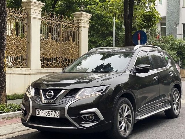 Cần bán gấp Nissan X trail SV 4WD Premium năm sản xuất 2018, màu xanh, giá 810tr0