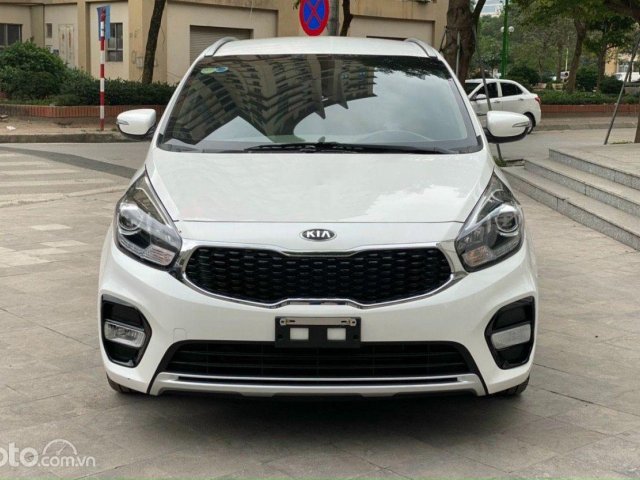 Cần bán xe Kia Rondo GAT năm sản xuất 2020, màu trắng0