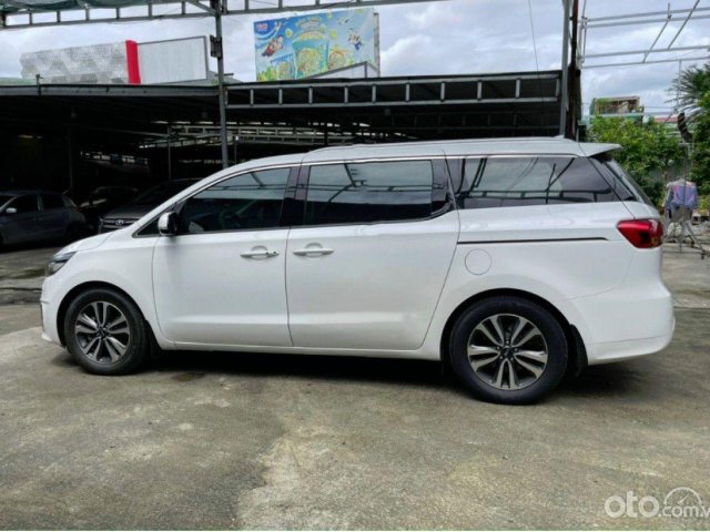 Cần bán lại xe Kia Sedona 3.3L GATH đời 2016, màu trắng0