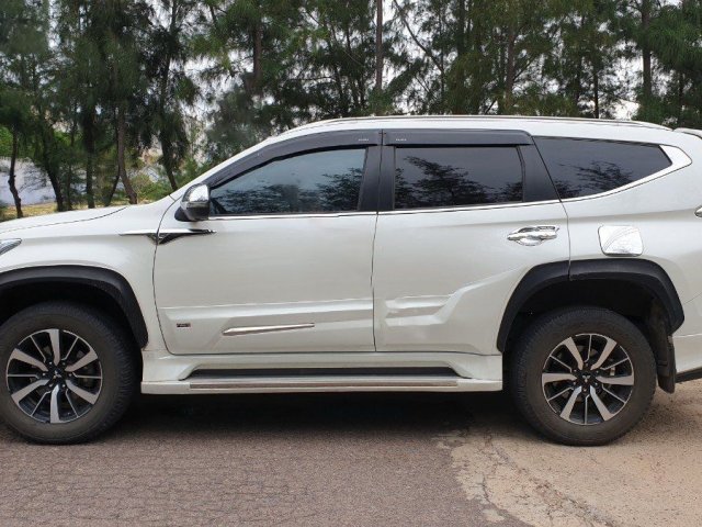 Cần bán xe Mitsubishi Pajero 2019, nhập khẩu  0