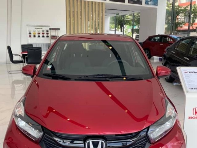 Honda Brio RS giảm 100% thuế trước bạ