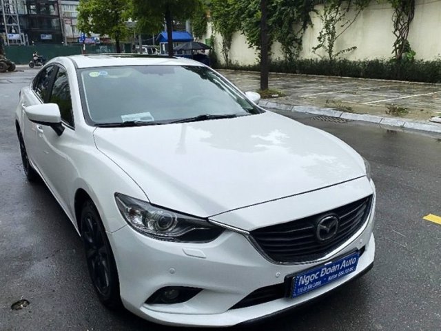 Cần bán lại xe Mazda 6 2.0 AT 2014, màu trắng, xe nhập  0