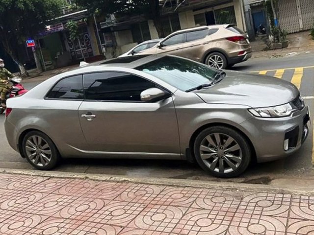 Bán Kia Cerato Koup năm 2009, màu bạc, giá 328tr