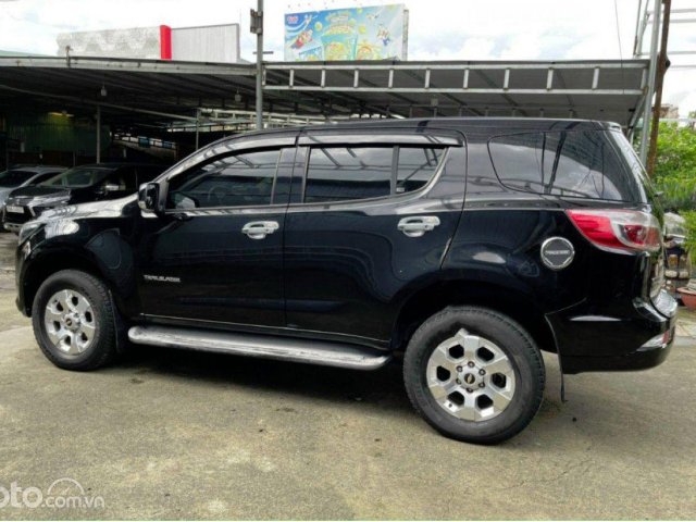 Bán Chevrolet Trailblazer LT 2.5L 4x2 MT đời 2018, màu đen, nhập khẩu 0