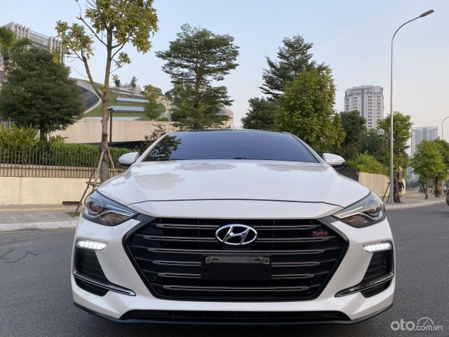 Cần bán Hyundai Elantra đăng ký 2018 ít sử dụng giá chỉ 625tr0