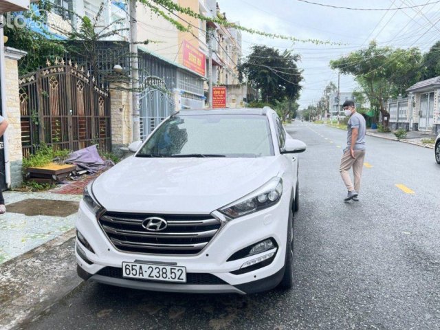 Bán ô tô Hyundai Tucson 1.6 AT đời 2017, màu trắng giá cạnh tranh0