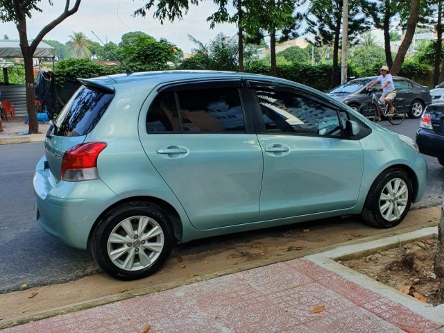 Bán Toyota Yaris AT đời 2010, màu xanh lam, nhập khẩu0