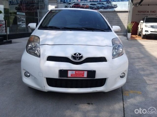 Cần bán gấp Toyota Yaris RS 1.5 AT năm sản xuất 2012, màu trắng, nhập khẩu0