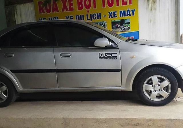 Cần bán Daewoo Lacetti EX 1.6 MT năm sản xuất 2004, màu bạc0