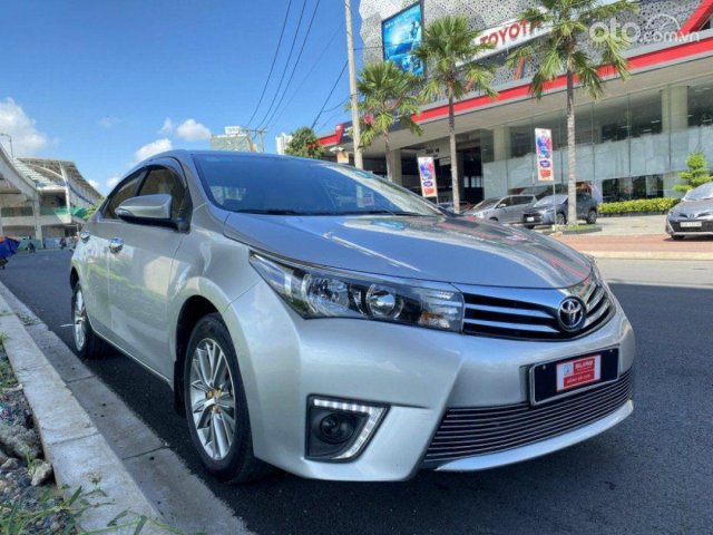 Bán Toyota Corolla Altis 2017, màu bạc còn mới0