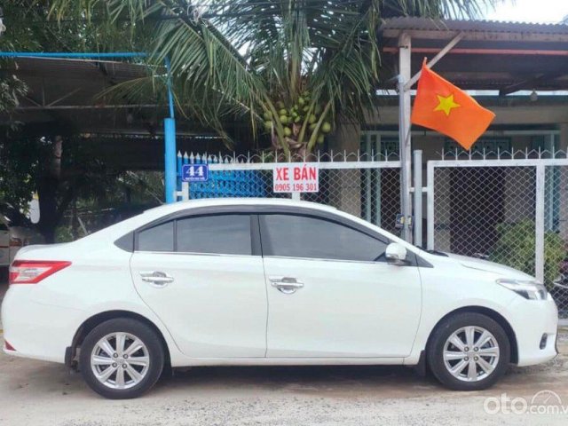 Cần bán Toyota Vios sản xuất 2015, màu trắng, 306tr