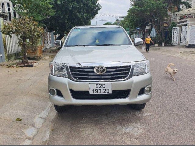 Bán Toyota Hilux đời 2011, màu bạc, giá chỉ 368 triệu