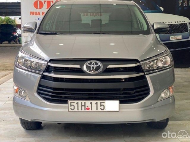 Cần bán gấp Toyota Innova 2.0G sản xuất năm 2019, màu xám còn mới0