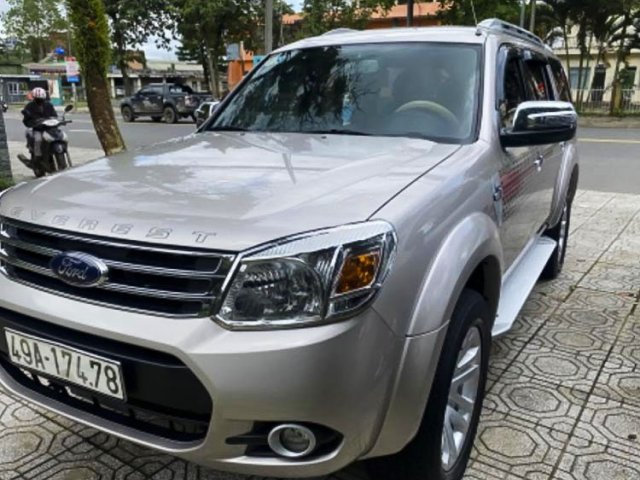 Bán Ford Everest 2.5L 4x2 MT sản xuất năm 2014, màu hồng còn mới0