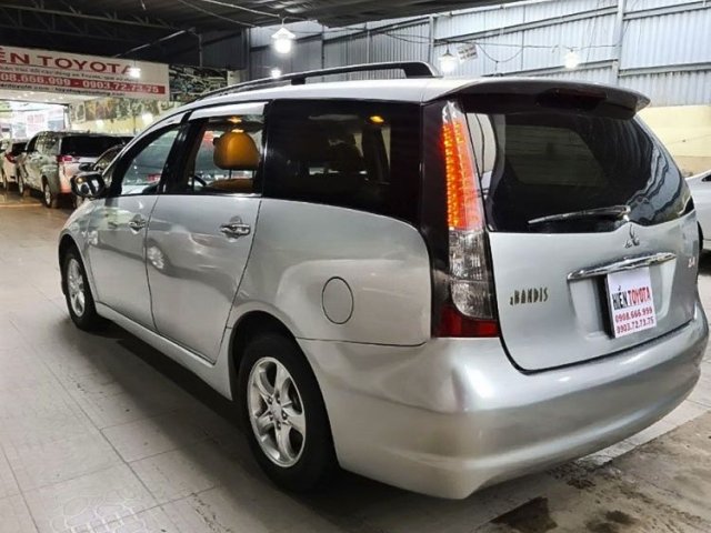 Cần bán Mitsubishi Grandis 2.4L sản xuất năm 2006, màu xám  0