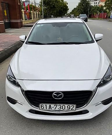 Cần bán gấp Mazda 3 1.5 AT năm sản xuất 2017, màu trắng  