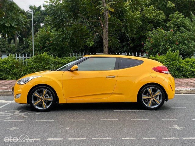 Cần bán lại xe Hyundai Veloster đời 2011, màu vàng, nhập khẩu Hàn Quốc0