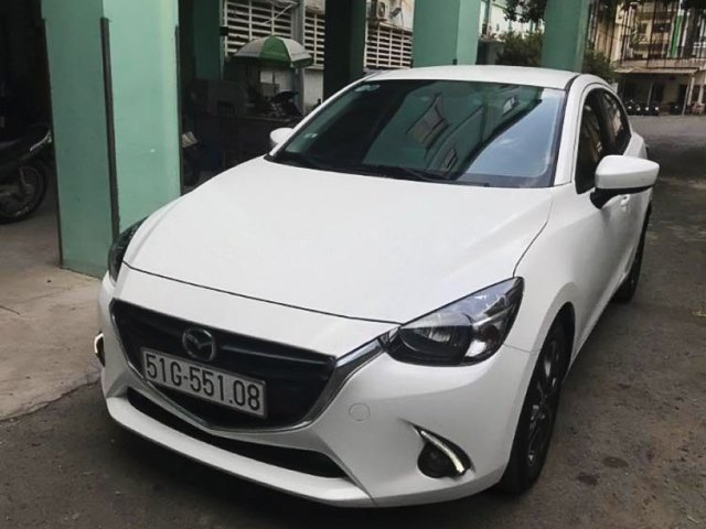 Cần bán xe Mazda 2 đời 2018, màu trắng còn mới, giá tốt0