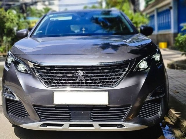 Cần bán Peugeot 5008 2018, màu xám0