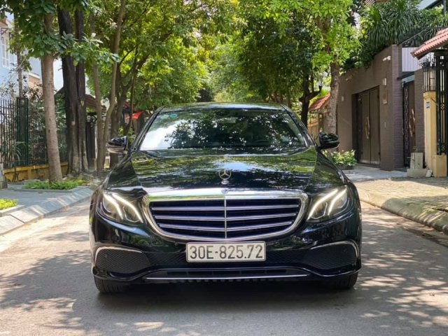 Cần bán lại xe Mercedes E200 sản xuất năm 20170