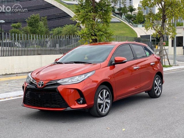 Bán Toyota Yaris năm sản xuất 2021, màu đỏ, nhập khẩu, 686 triệu0