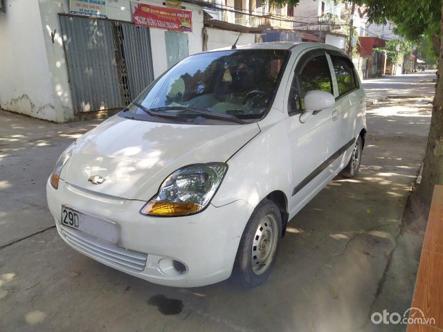 Bán Chevrolet Spark đời 2011, màu trắng  0