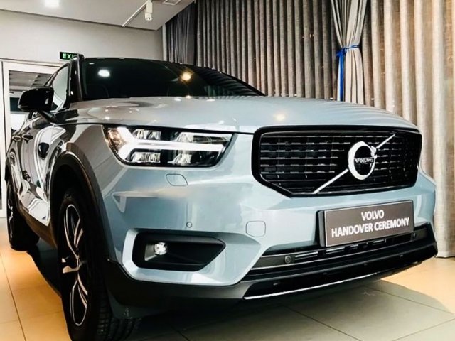 Bán xe Volvo XC40 đời 2021, màu xám, xe nhập