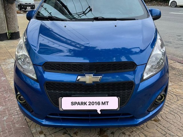 Bán xe Chevrolet Spark Van đời 2016, màu xanh lam xe gia đình0