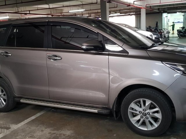 Cần bán Toyota Innova sản xuất 2017 xe gia đình0