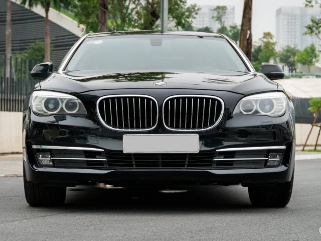 Cần bán gấp BMW 730Li sản xuất năm 2014