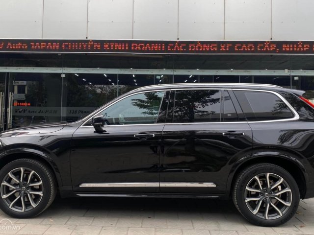 Bán Volvo XC90 Inscription sản xuất năm 2016, màu đen, xe nhập0