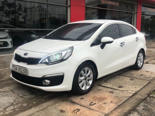 Cần bán xe Kia Rio đời 2016, màu trắng, xe nhập0