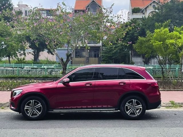 Bán Mercedes GLC 200 đời 2019, màu đỏ0