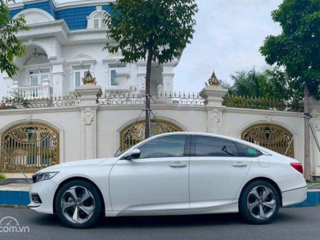 Xe Honda Accord 1.5 AT năm 2019, màu trắng, nhập khẩu còn mới