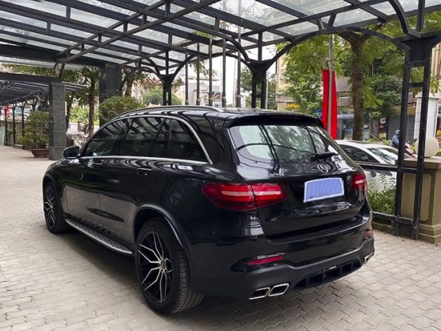 Bán xe Mercedes GLC200 đời 2019, màu đen0