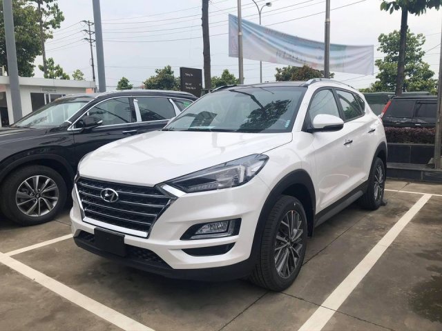 Hyundai Tucson đời 2021 full trắng, giá tốt nhất