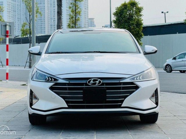 Bán Hyundai Elantra 1.6AT năm 2021, màu trắng