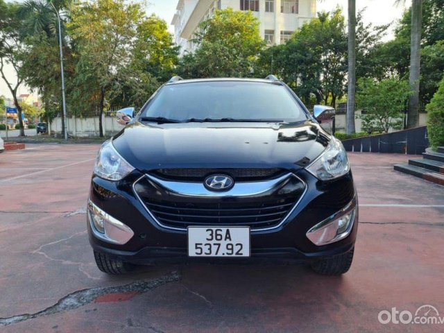 Cần bán Hyundai Tucson 2.0 AT 4WD năm sản xuất 2010, màu đen, nhập khẩu 