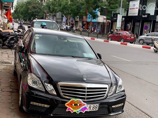 Bán ô tô Mercedes E250 năm sản xuất 2011, màu đen chính chủ, giá 645tr